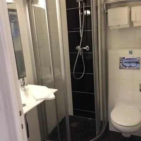 Otel Quic En Groigne 3*
